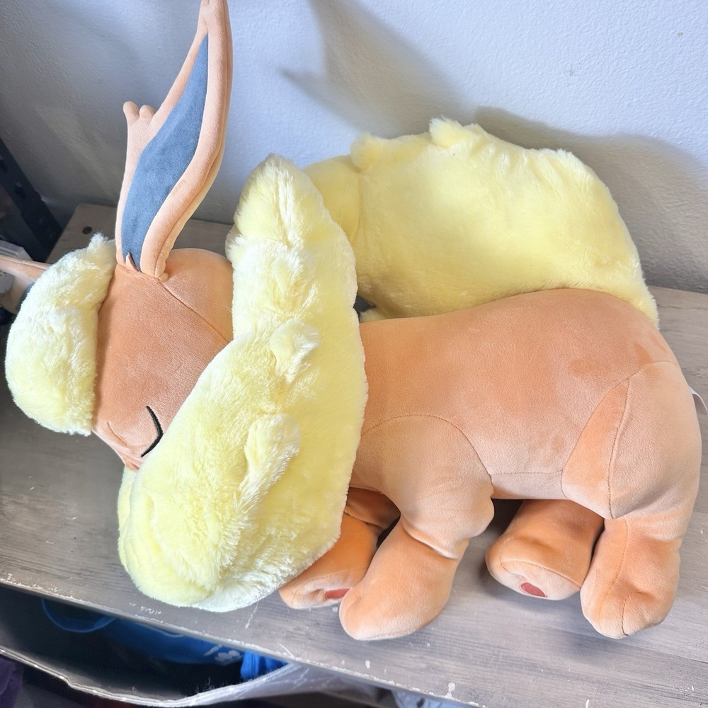 Pokémon Flareon Sleeping Plush 18" (29" w/tail) Premium Sleeping Pose Excellent!